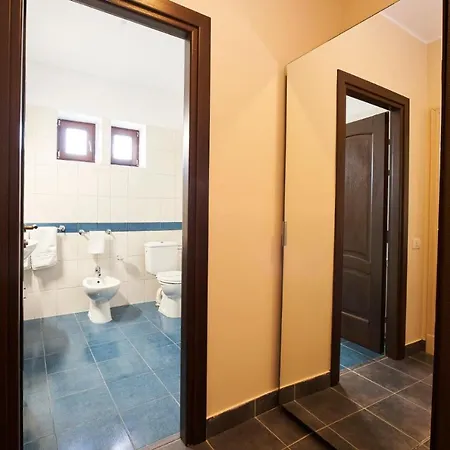 Cozy Reginetta Building Central Location
