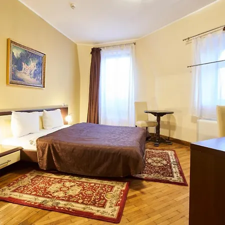 Cozy Reginetta Building Central Location Бухарест